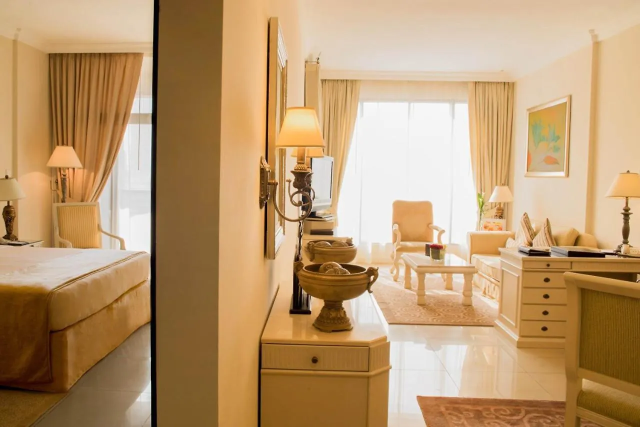**** Apartmanhotel Mercure Hotel Apartments Dubai Barsha Heights Egyesült Arab Emírségek